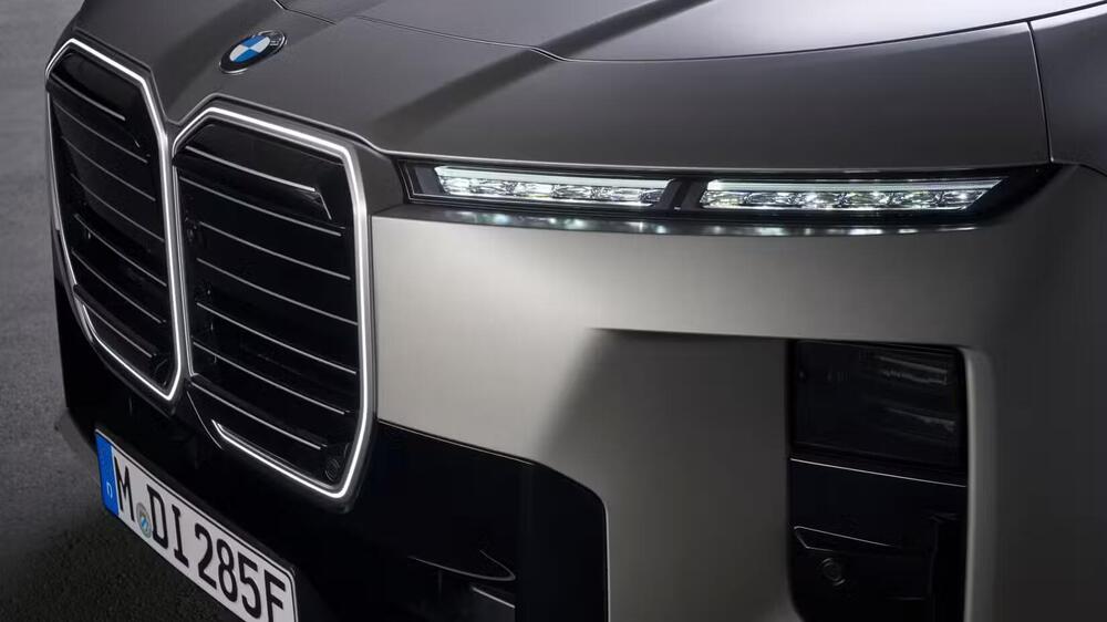 BMW radu 7 a lak za vyše 16 000 €: taký citlivý, že do bežnej umyvárky nesmie