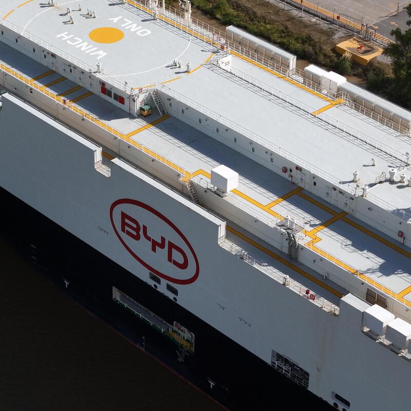 Číňania z CATL berú všetko: superbatérie pre autá a tvrdý boj o vzácne kovy