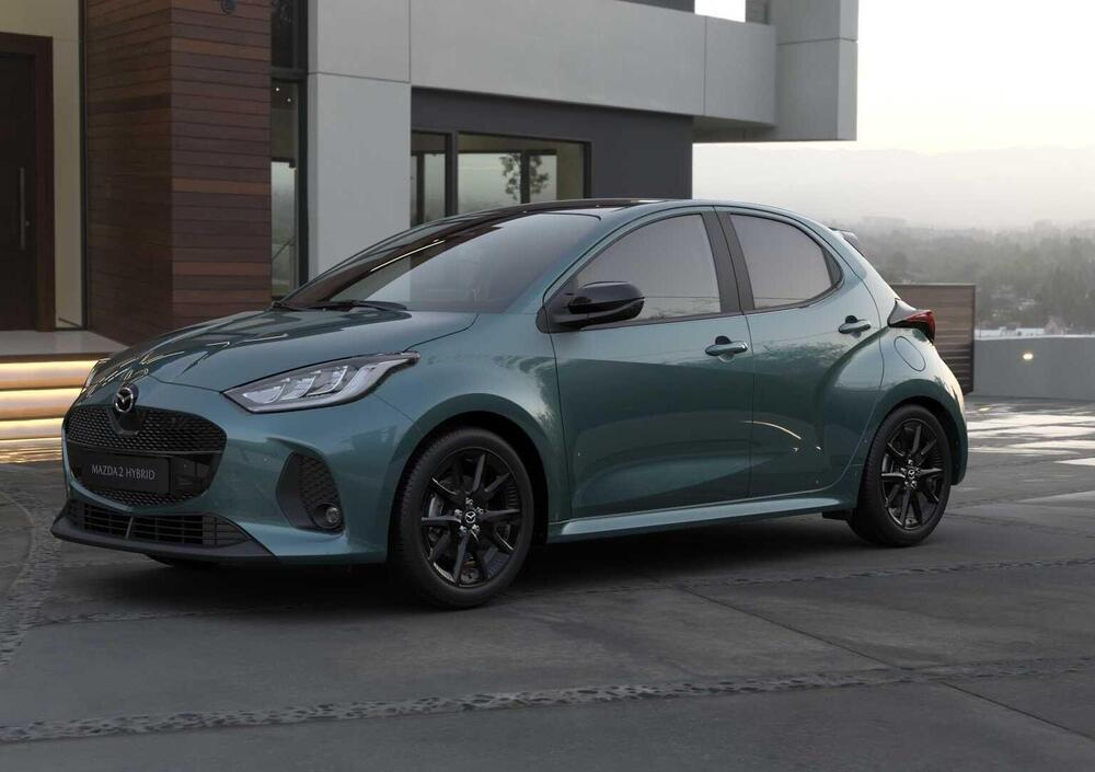 Mazda2 Hybrid 2026: tri nové farby, bohatšia výbava a špičková bezpečnosť v celej ponuke